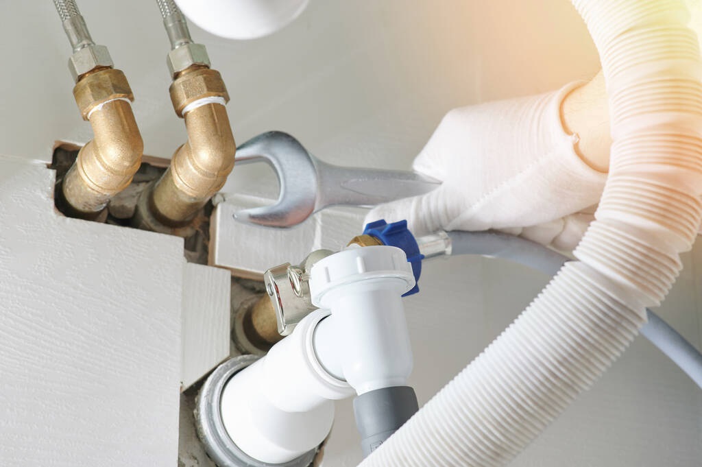 Noisy Pipes When Running Hot Water Hero Plumbing